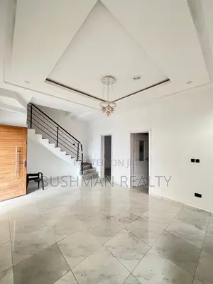 4bdrm Townhouse / Terrace in Ikota for rent
