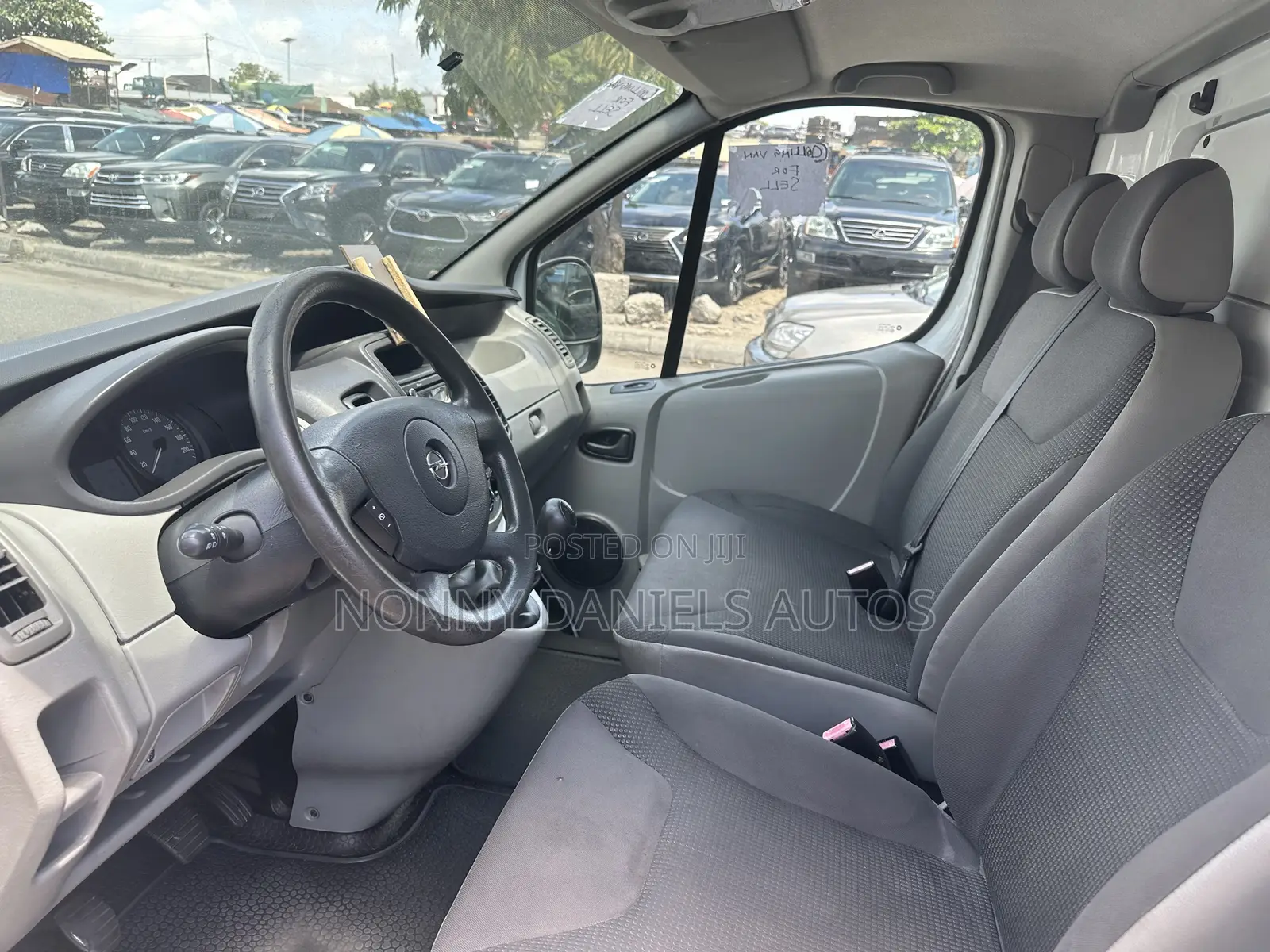 Opel Vivaro 2015 White