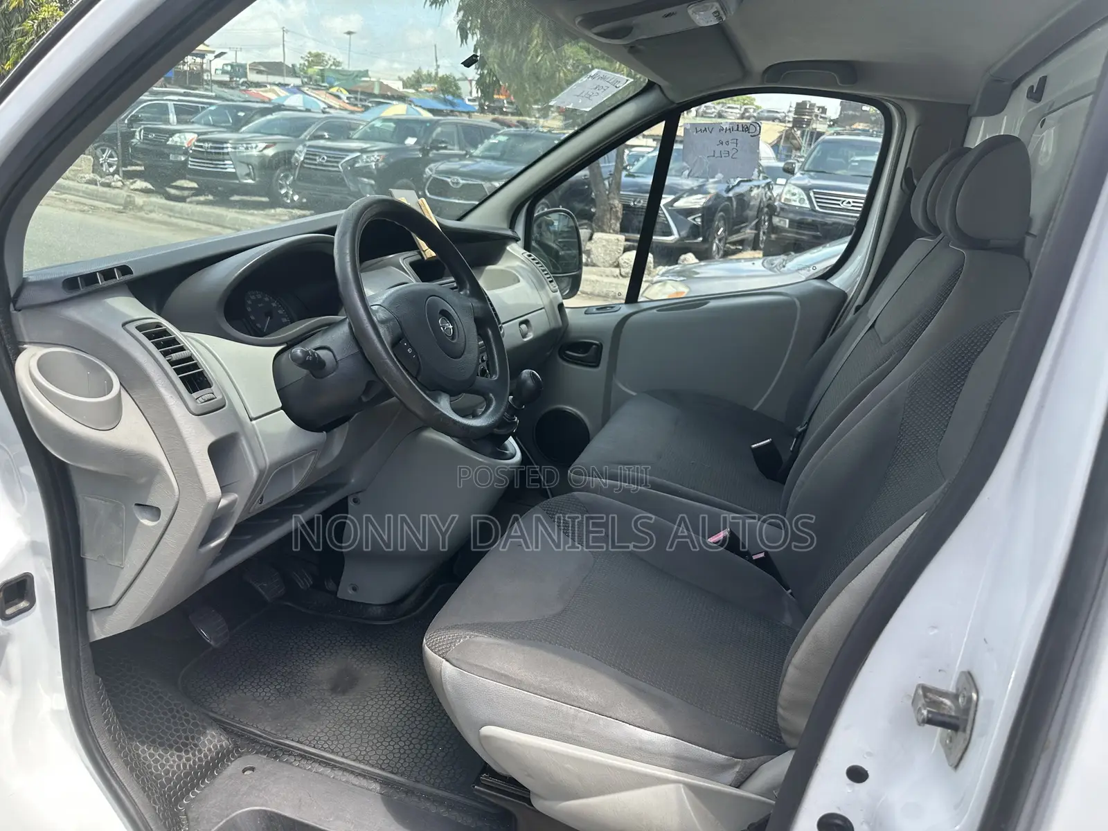 Opel Vivaro 2015 White