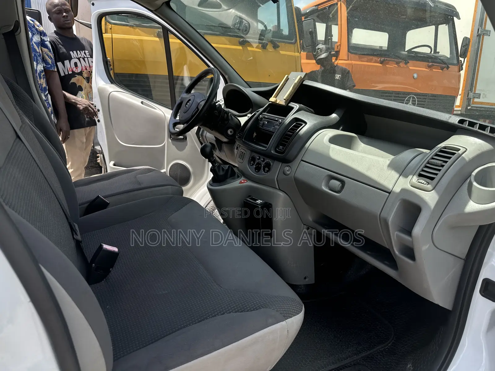 Opel Vivaro 2015 White