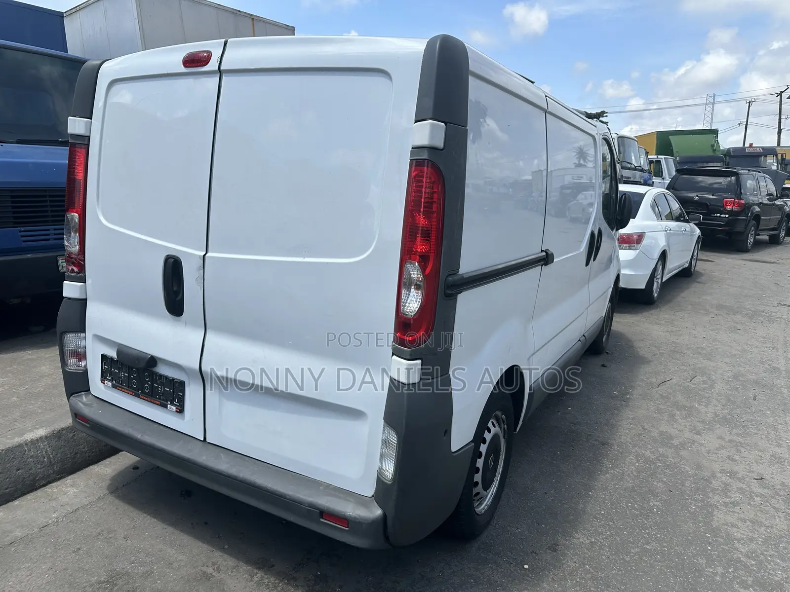 Opel Vivaro 2015 White