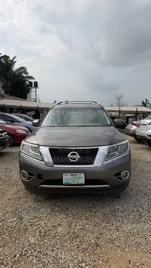 Nissan Pathfinder 2014 Gray