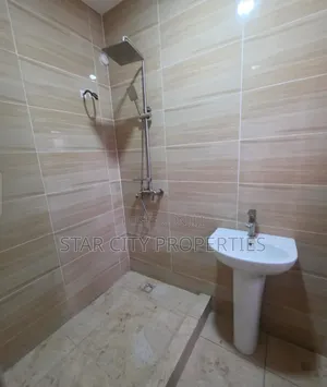 3bdrm Apartment in Mobolaji Bank for rent
