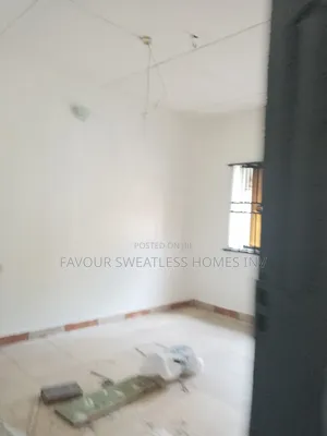 3bdrm Apartment in Magboro, Obafemi-Owode for rent