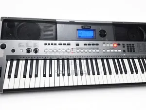Yamaha Piano PSR E443