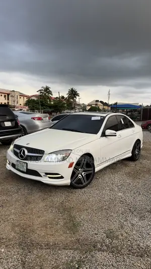 Mercedes-Benz C300 2011 White