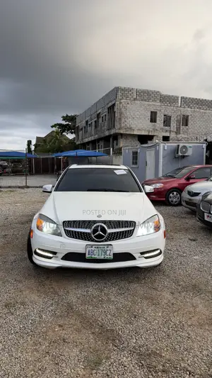 Mercedes-Benz C300 2011 White