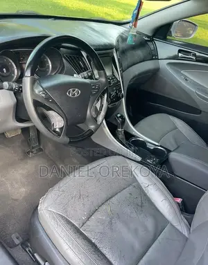Hyundai Sonata Limited 2.0T Sedan (2.0L 4cyl 6A) 2013 Silver