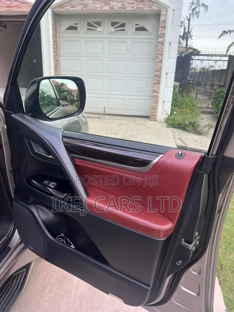 Lexus LX 2018 Gray