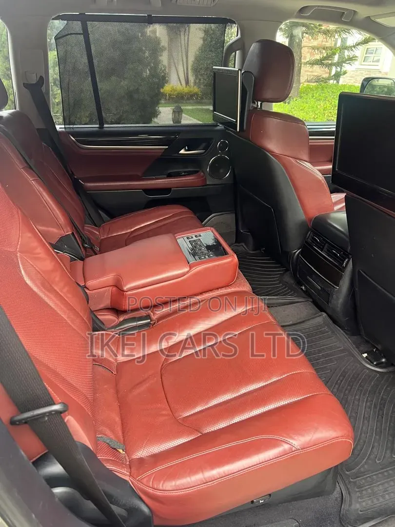 Lexus LX 2018 Gray