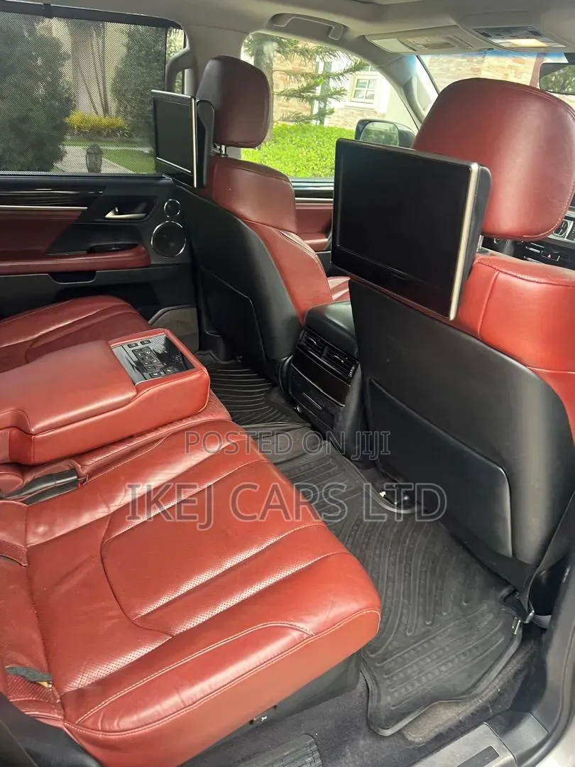 Lexus LX 2018 Gray