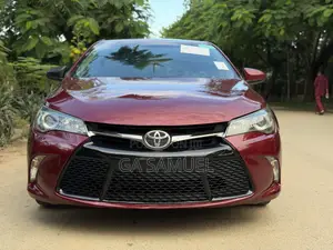 Toyota Camry 2017 Maroon