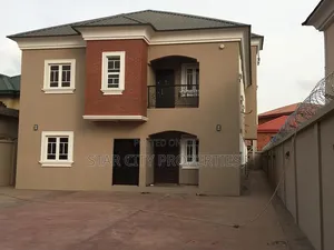 3bdrm Block of Flats in Magodo Isheri for sale
