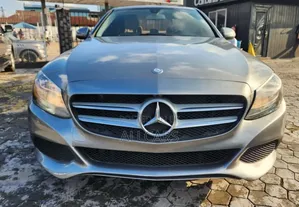 Mercedes-Benz C300 Luxury Sedan RWD (2.0L 4cyl 7A) 2016 Gray