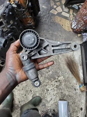 Belt Adjuster Jeep Wrangler 3.6L
