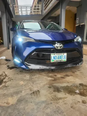 Toyota Corolla SE 4dr Sedan (1.8L 4cyl CVT) 2017 Blue