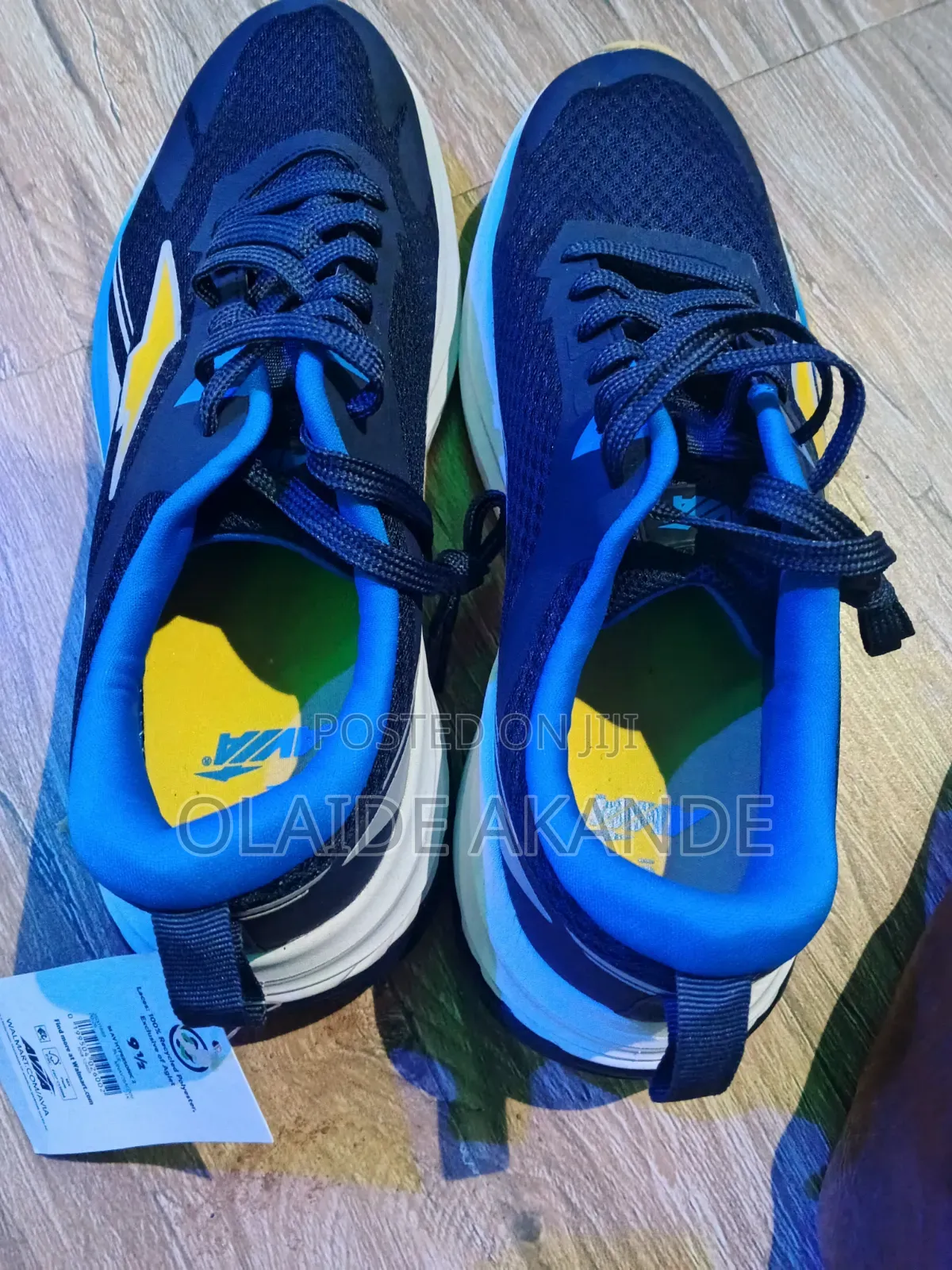 Sneakers Shoe