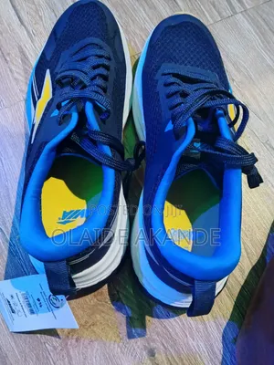 Sneakers Shoe