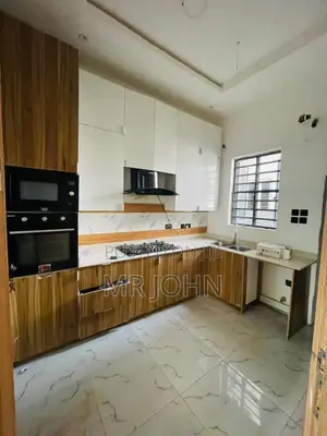 4bdrm Duplex in Ikota Villa Owo Pr, Lekki for rent