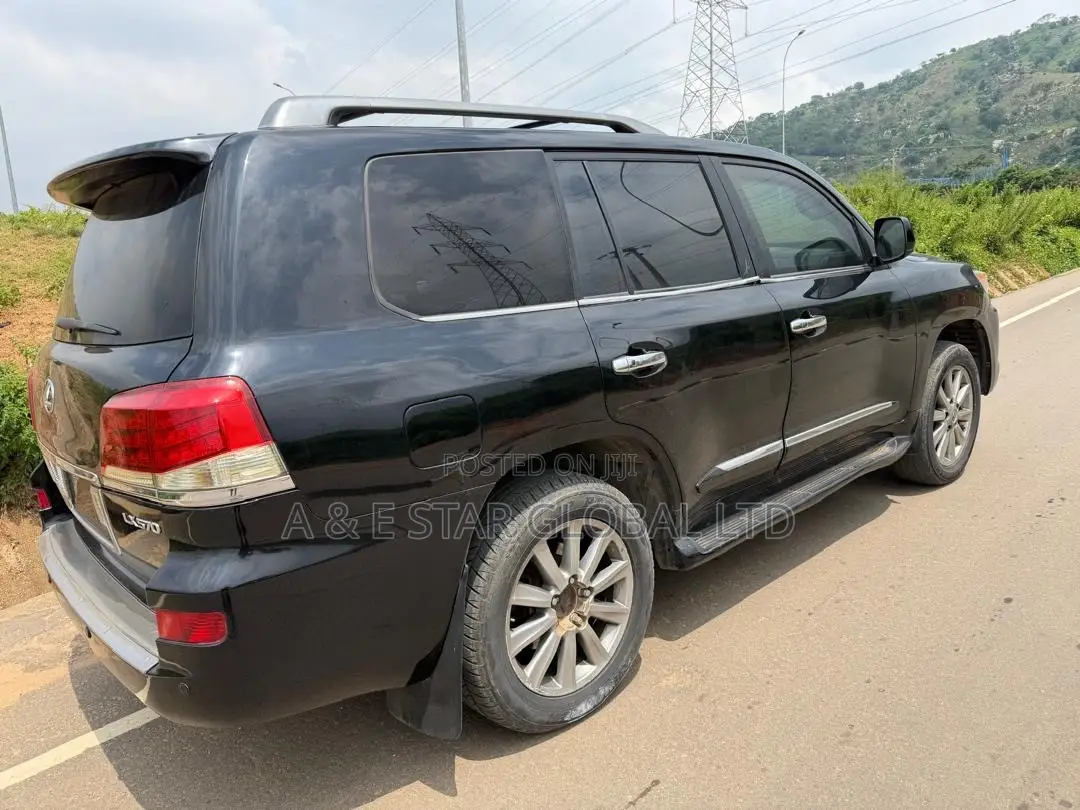 Lexus LX 570 2010 Black