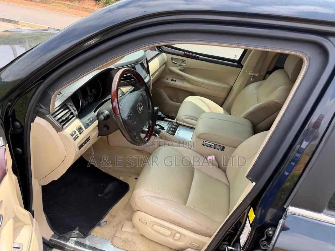 Lexus LX 570 2010 Black