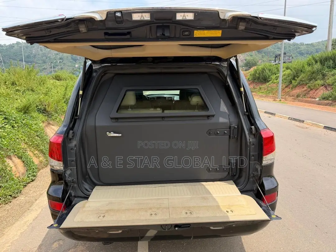Lexus LX 570 2010 Black
