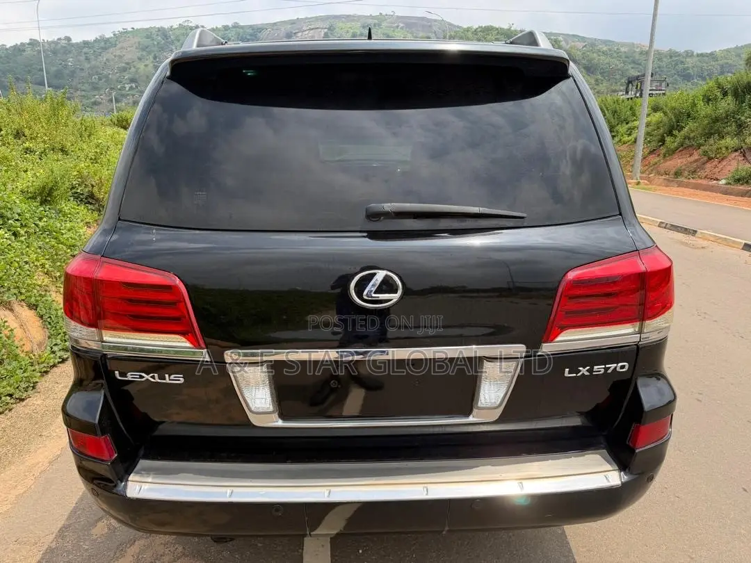 Lexus LX 570 2010 Black