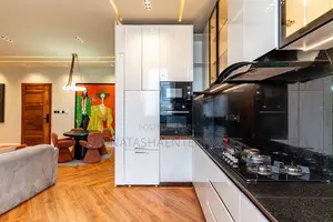 Luxury 2-Bedroom Apartment With Pool, Gym, PS5 Elevator in Oniru