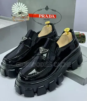 Men's Patent Leather Chunky Platform Penny Loafers
Size 40-46
