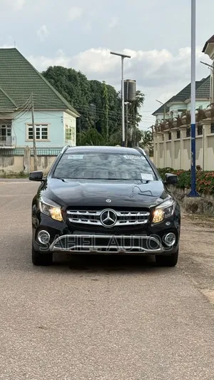 Mercedes-Benz GLA-Class 2018 Black