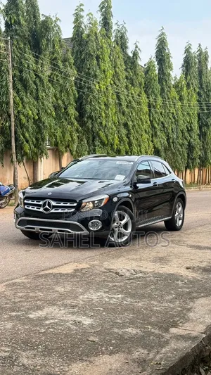 Mercedes-Benz GLA-Class 2018 Black