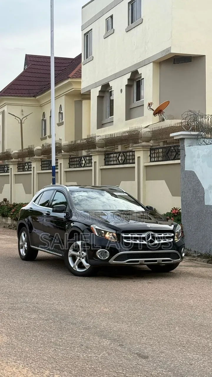 Mercedes-Benz GLA-Class 2018 Black