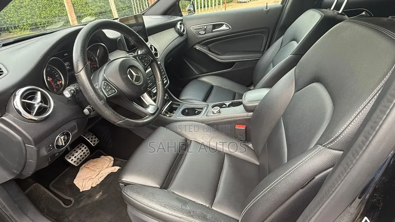 Mercedes-Benz GLA-Class 2018 Black