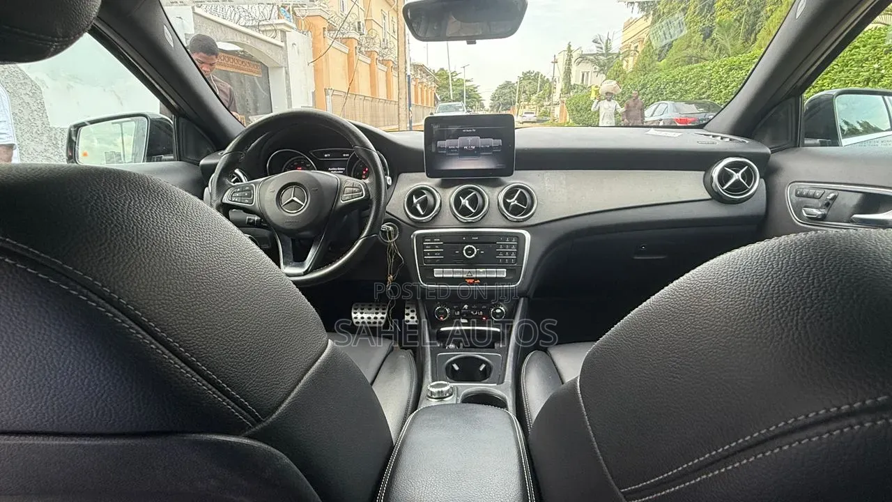 Mercedes-Benz GLA-Class 2018 Black