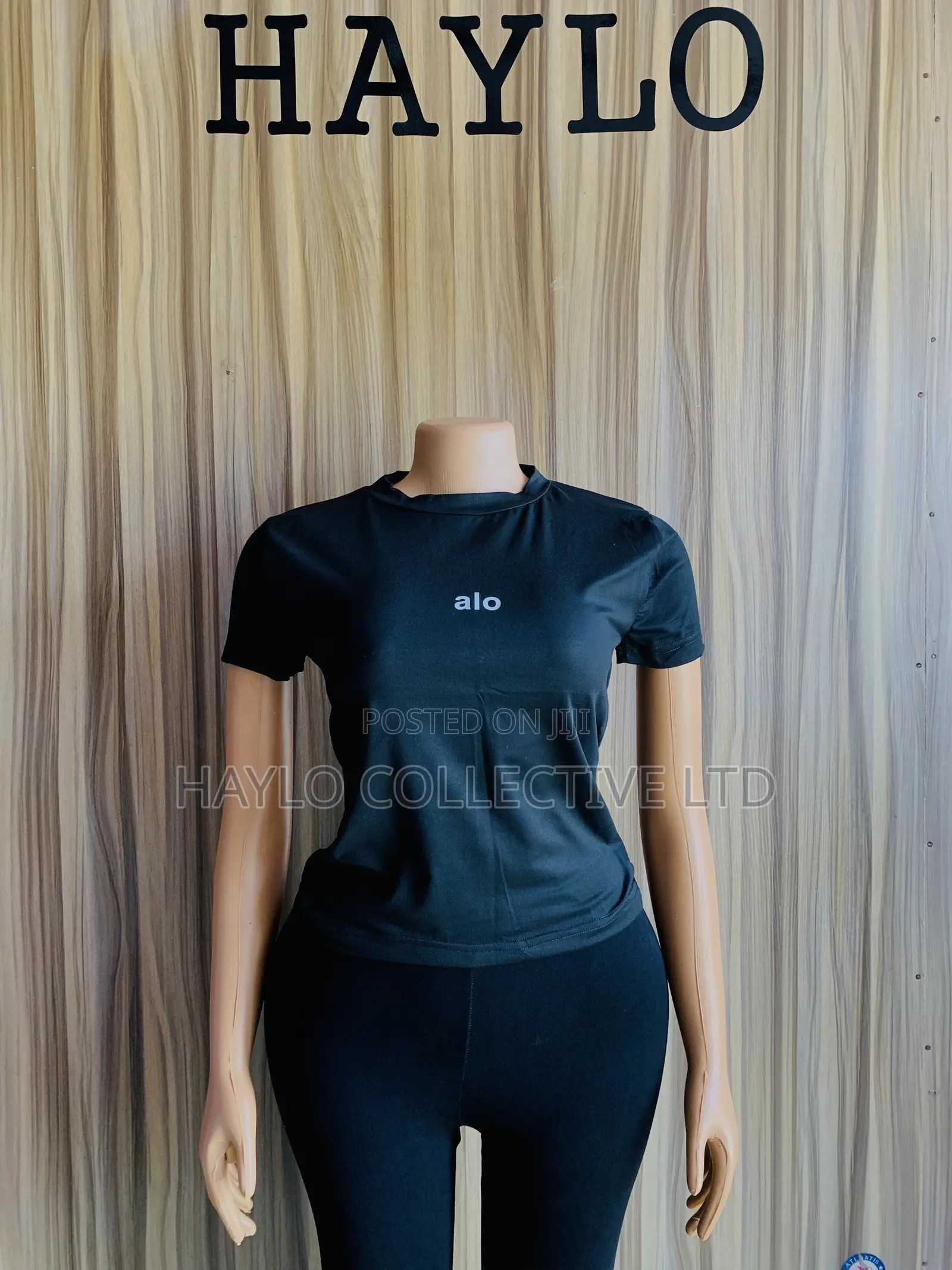 Simple Plain Basic Top