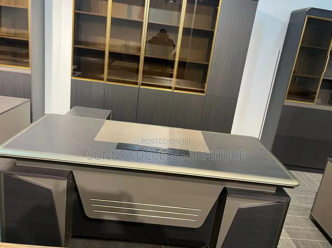 1.6 Executive Office Table With Extension
