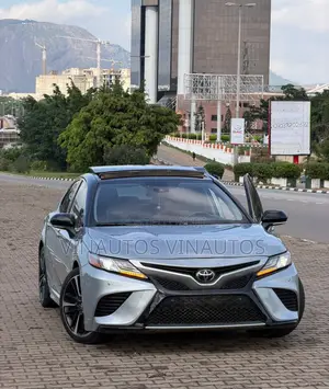 Toyota Camry 2018 Gray