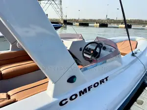 Comfort Boat Available for Booking