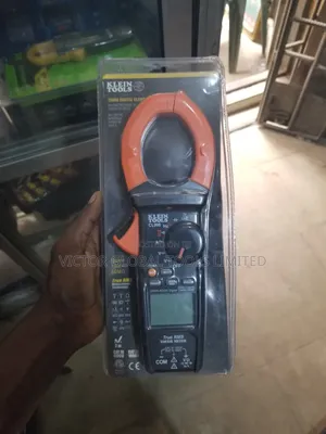Klein Tools CL900 Digital Clampmerer