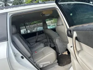 Toyota Highlander Base 2009 White