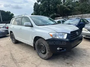 Toyota Highlander Base 2009 White