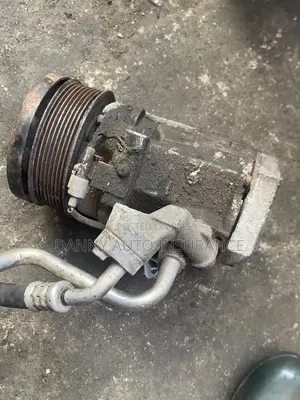Toyota Land Cruiser Pardo a/C Compressor