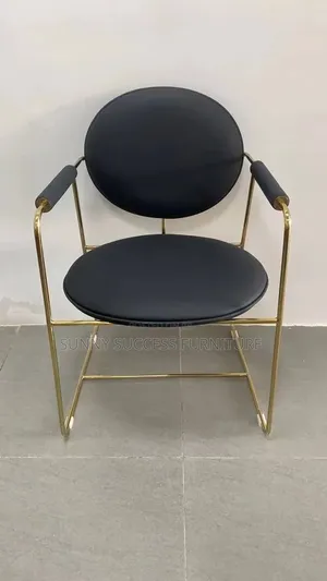 Arm Chair With Iron Leg