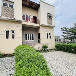 3bdrm Townhouse / Terrace in Gwarinpa for rent