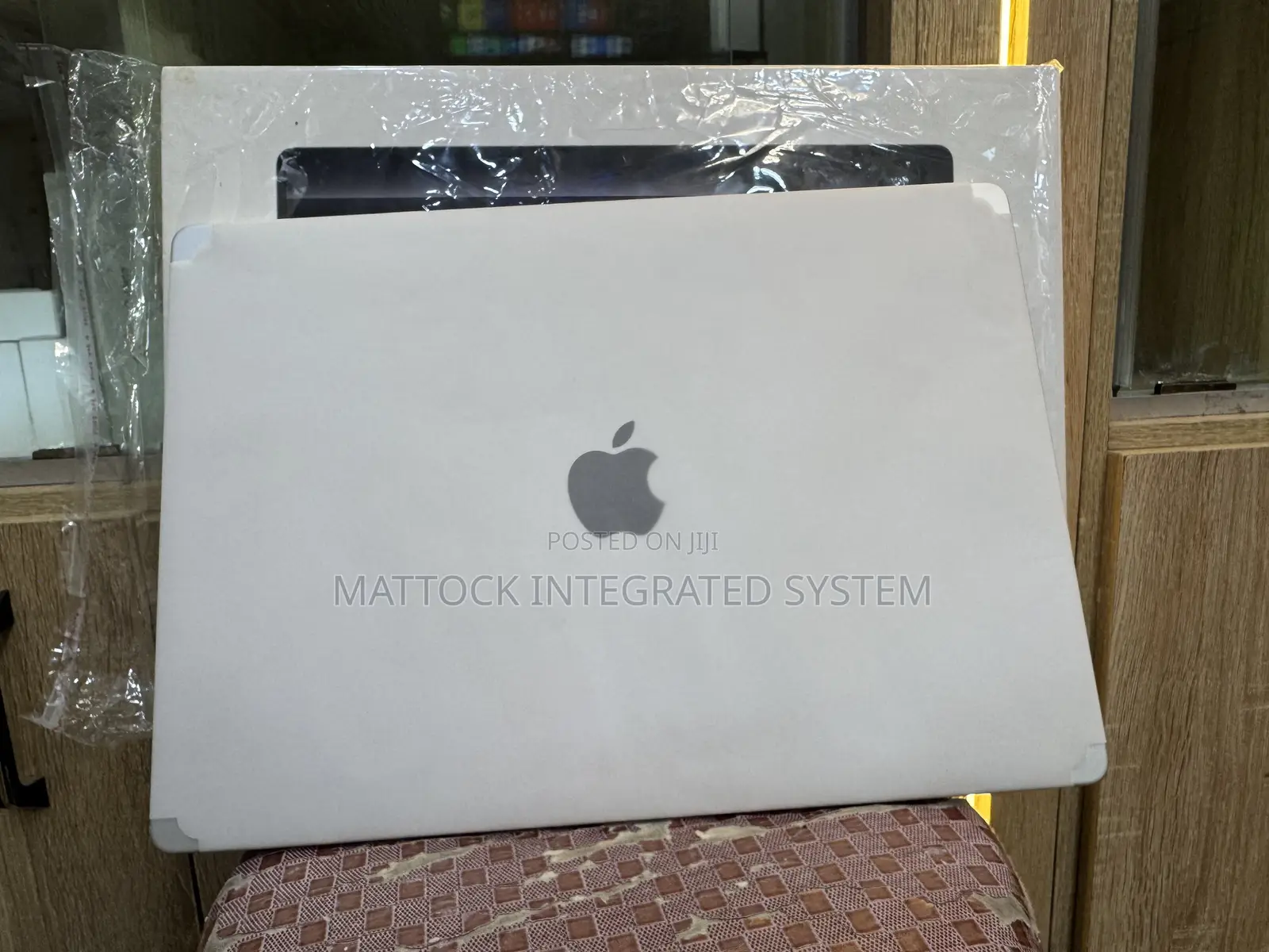 New Laptop Apple MacBook Pro 2024 M3 Max 36GB Apple M3 SSD 1T