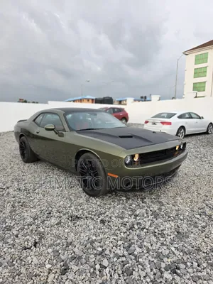 Dodge Challenger SXT RWD 2018 Green