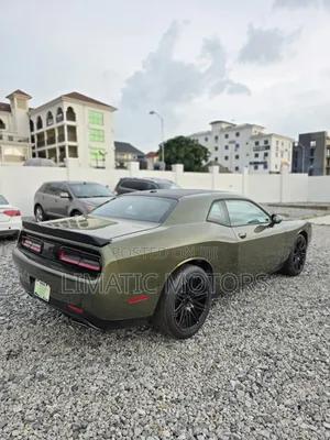 Dodge Challenger SXT RWD 2018 Green