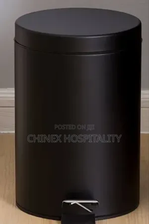 Matte Black Pedal Bin 5 Liters