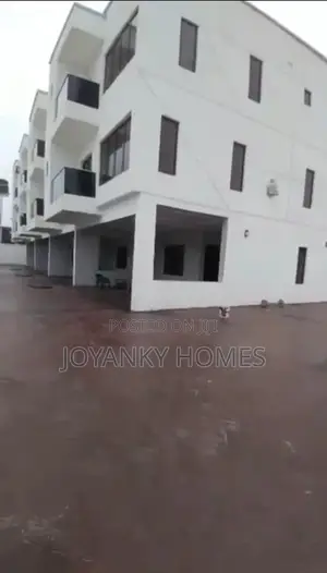 3bdrm Townhouse/Terrace in Amuwo-Odofin for sale
