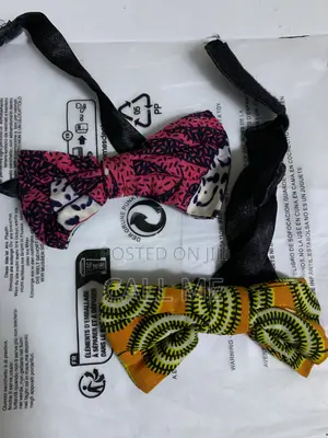 A Pair of Ankara Bow Ties
